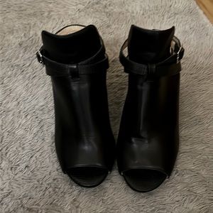 Open toe block heels